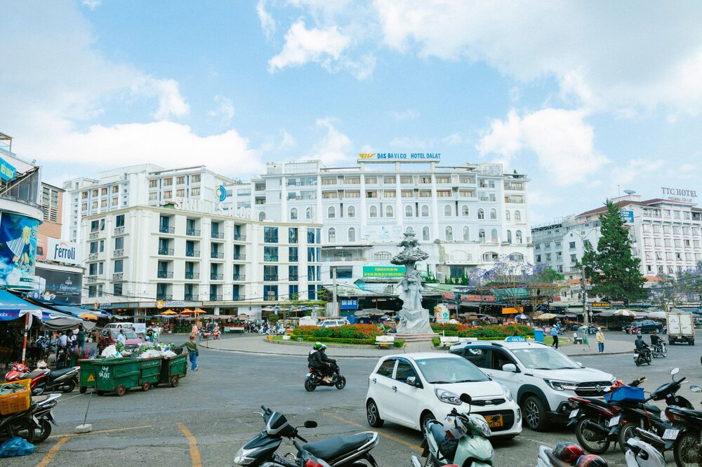 Da Lat city centre cool highland Vietnam digital nomad café remote work