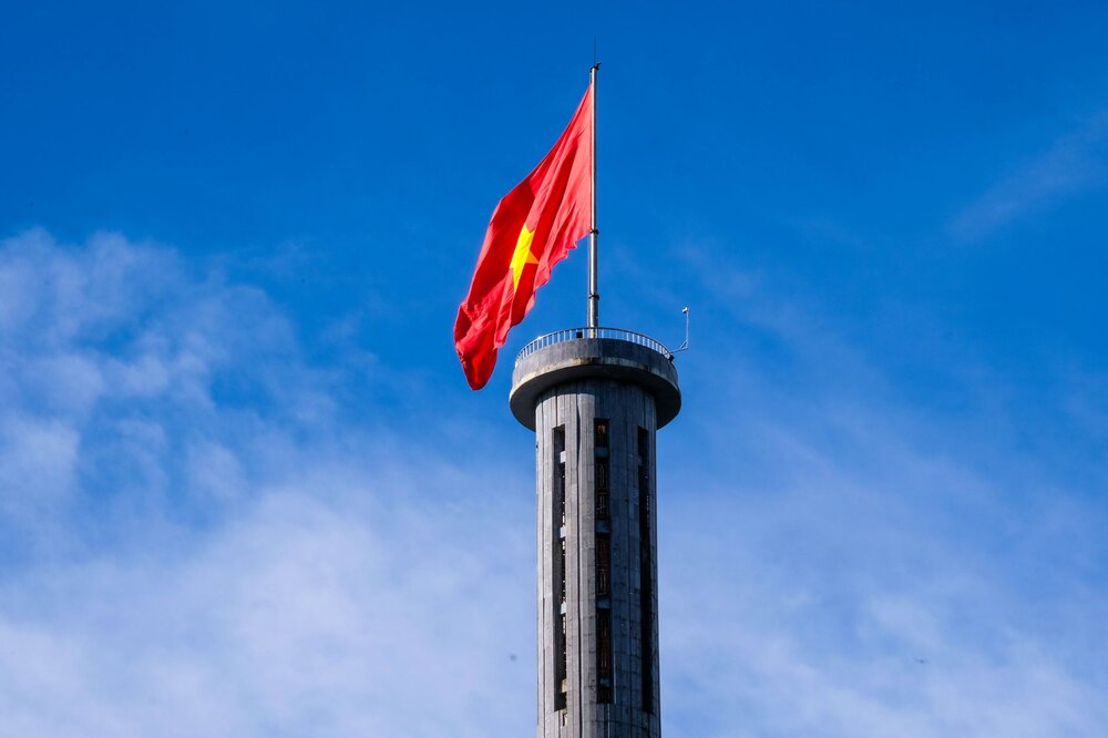 Lung Cu Flag Tower December winter cold clear private sharpest views border