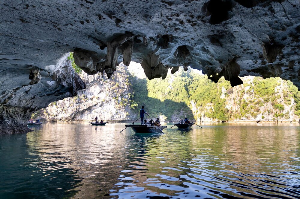 Thien Ha Cave (Galaxy Cave) — Vietnam